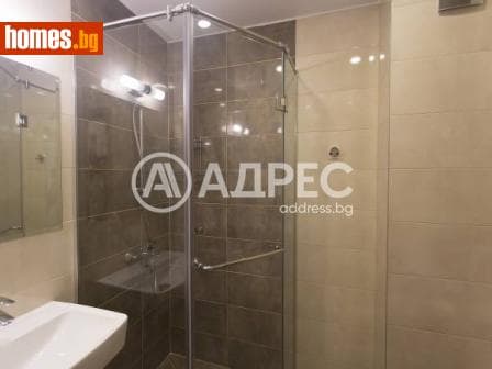 Тристаен, 86m²