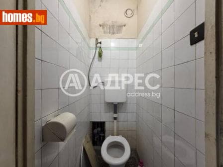 Тристаен, 76m²