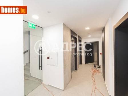 Тристаен, 95m²