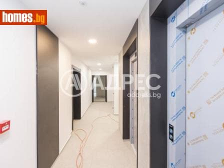 Тристаен, 95m²