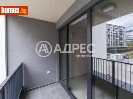 Тристаен, 95m²