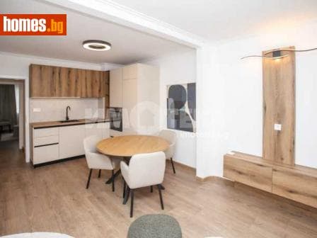Тристаен, 65m²