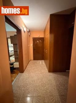 Тристаен, 85m²