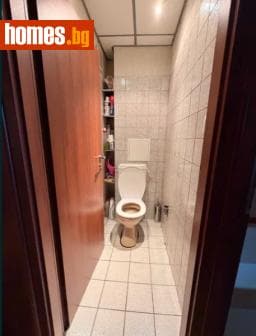Тристаен, 85m²