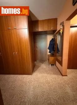Тристаен, 85m²