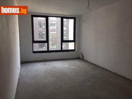 Тристаен, 103m²