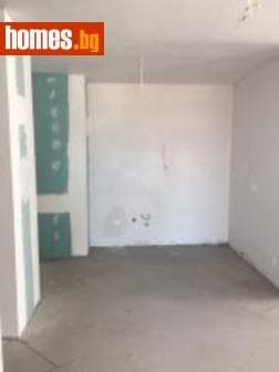 Тристаен, 103m²