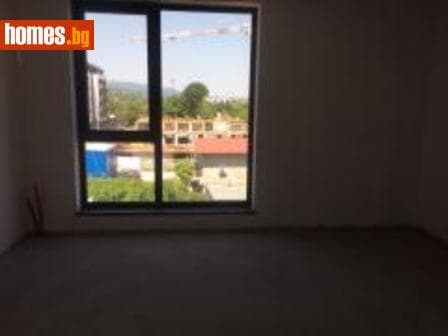 Тристаен, 103m²