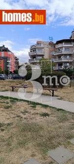 Тристаен, 124m²