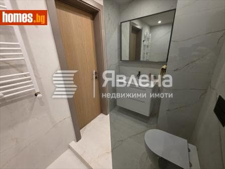 Тристаен, 150m²