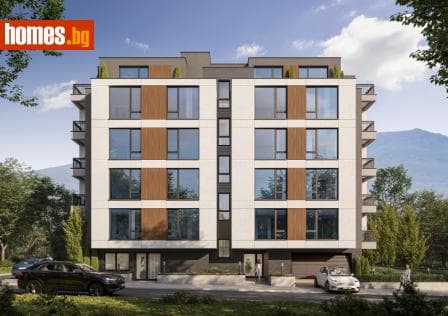 Тристаен, 81m²