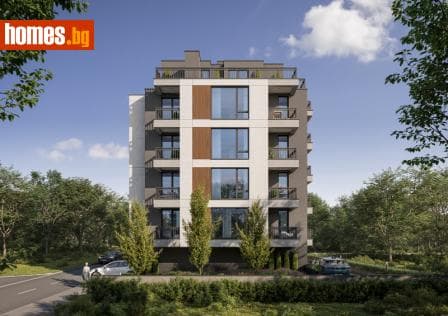 Тристаен, 81m²