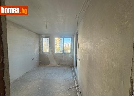 Тристаен, 97m²
