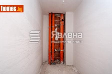 Тристаен, 126m²