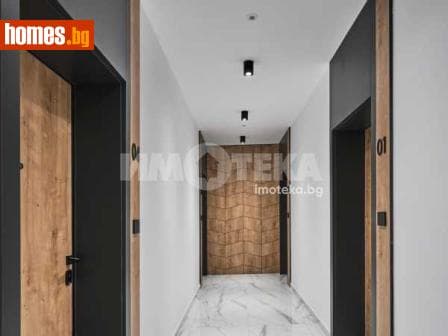 Тристаен, 113m²