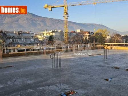 Тристаен, 132m²