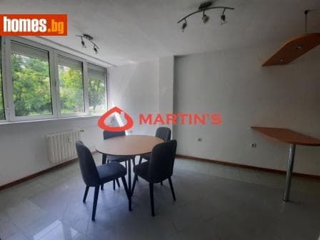 Тристаен, 98m²