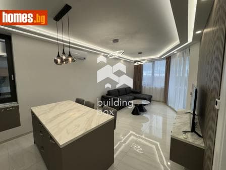 Тристаен, 111m²