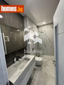 Тристаен, 111m²