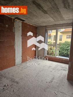 Тристаен, 103m²