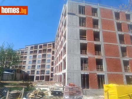 Тристаен, 121m²