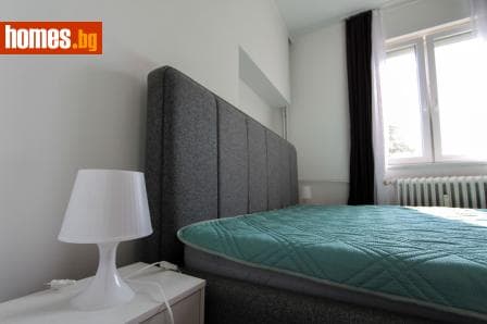 Тристаен, 102m²