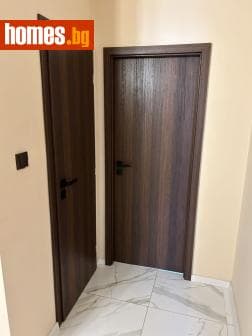 Тристаен, 76m²