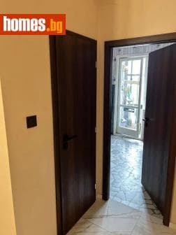 Тристаен, 76m²