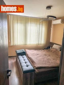 Тристаен, 76m²