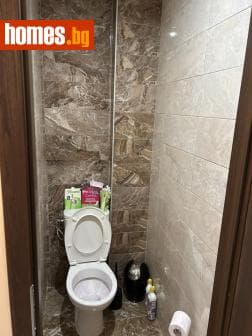 Тристаен, 76m²