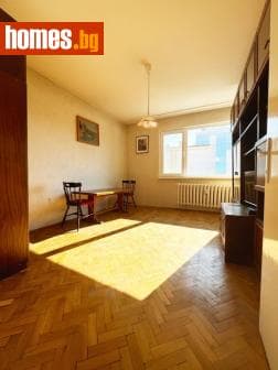Тристаен, 100m²