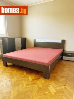 Тристаен, 100m²