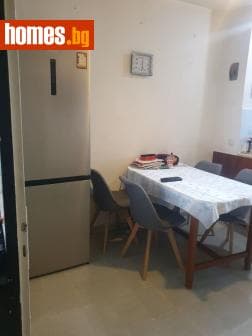 Тристаен, 101m²