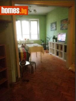 Тристаен, 127m²