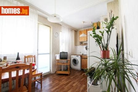Тристаен, 109m²