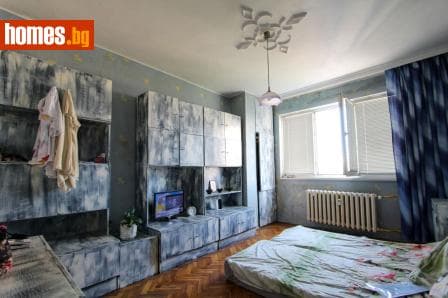 Тристаен, 109m²