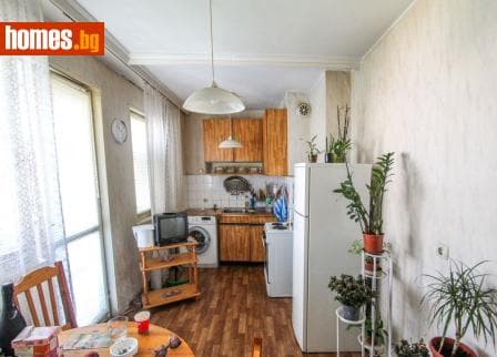 Тристаен, 109m²