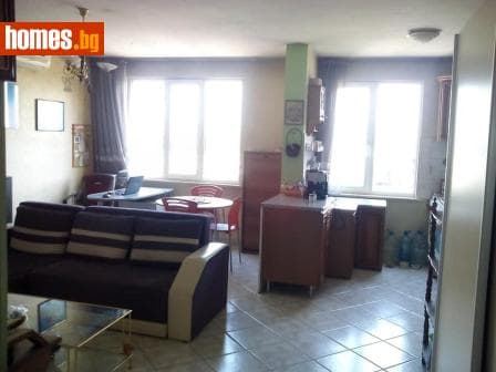 Тристаен, 75m²
