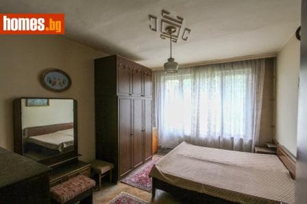 Тристаен, 108m²