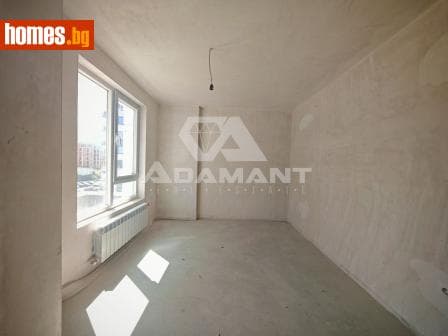 Тристаен, 124m²