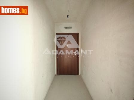 Тристаен, 124m²