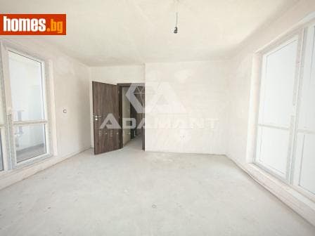 Тристаен, 124m²