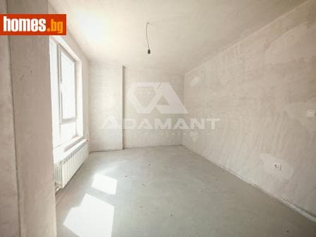 Тристаен, 124m²