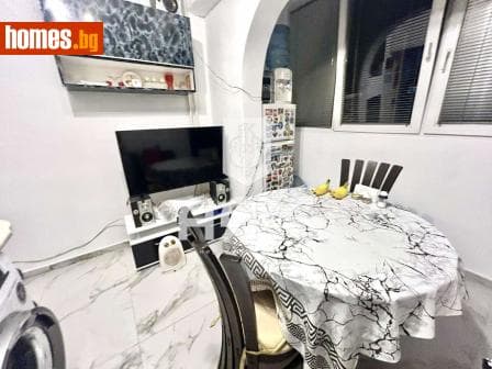 Двустаен, 65m²