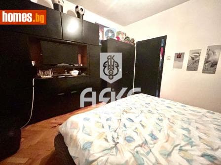 Двустаен, 65m²