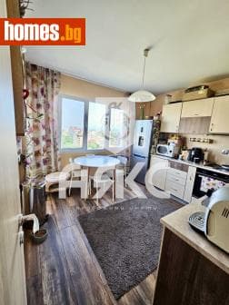 Тристаен, 103m²