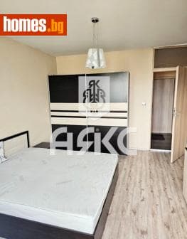 Тристаен, 103m²