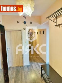 Тристаен, 103m²
