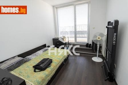 Тристаен, 84m²