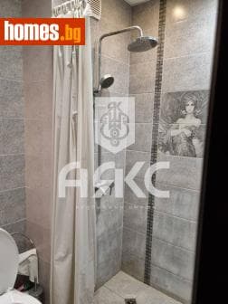 Тристаен, 84m²
